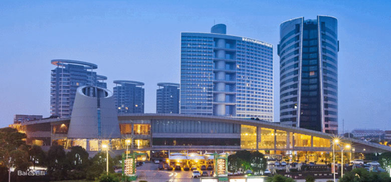 液壓自鎖式千斤頂使用現(xiàn)場(chǎng)